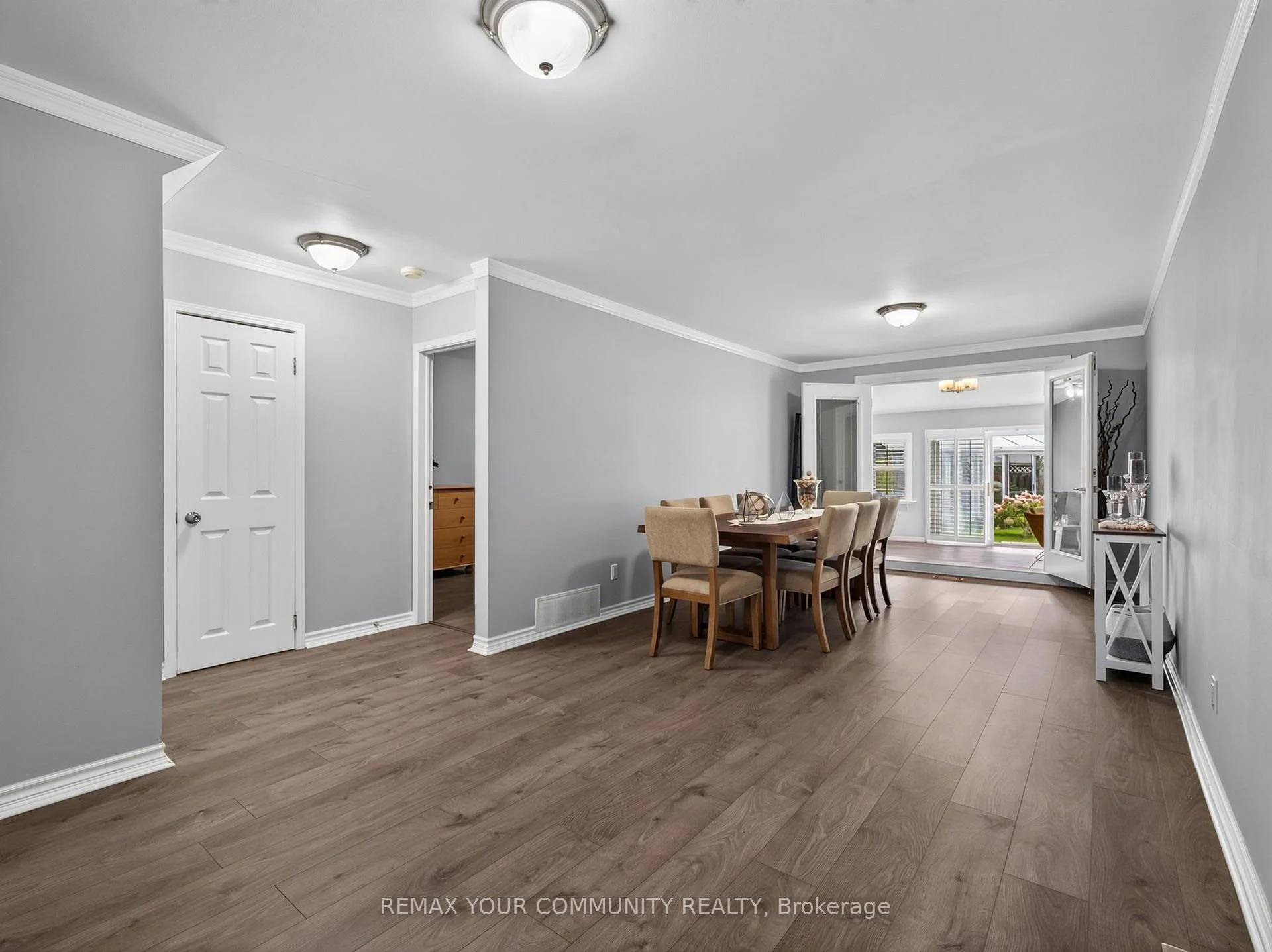Photo 7 of 36 Crossbow Crescent, North York, Pleasant View — HOMEH