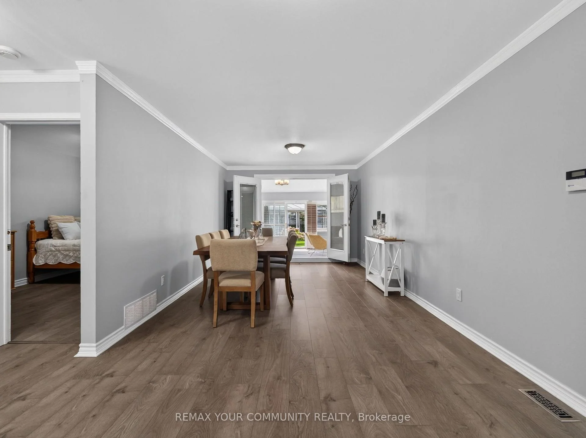 Photo 8 of 36 Crossbow Crescent, North York, Pleasant View — HOMEH