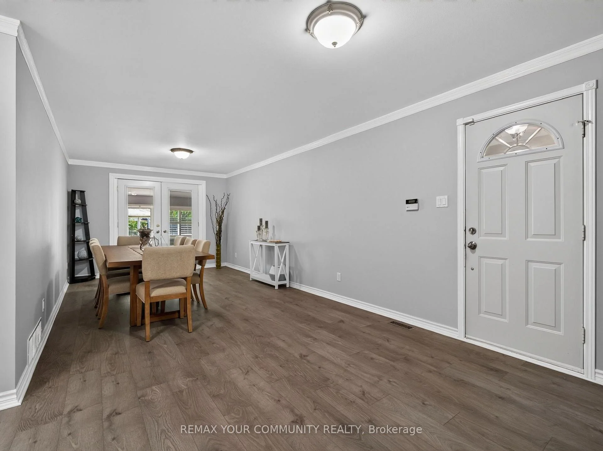 Photo 10 of 36 Crossbow Crescent, North York, Pleasant View — HOMEH