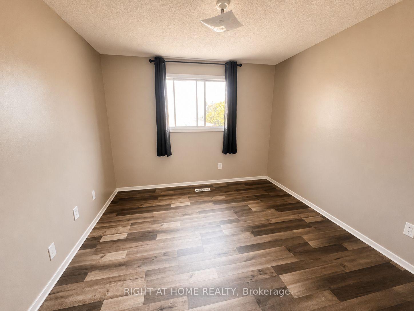 Photo 14 of 569 Hayward Crescent, Milton, Timberlea — HOMEH