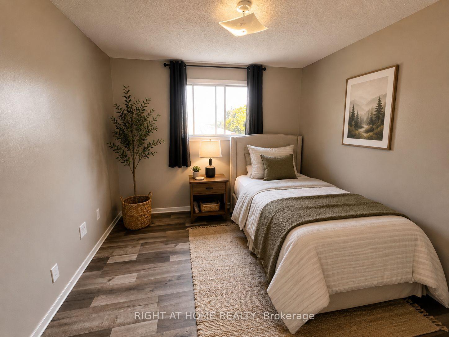 Photo 15 of 569 Hayward Crescent, Milton, Timberlea — HOMEH