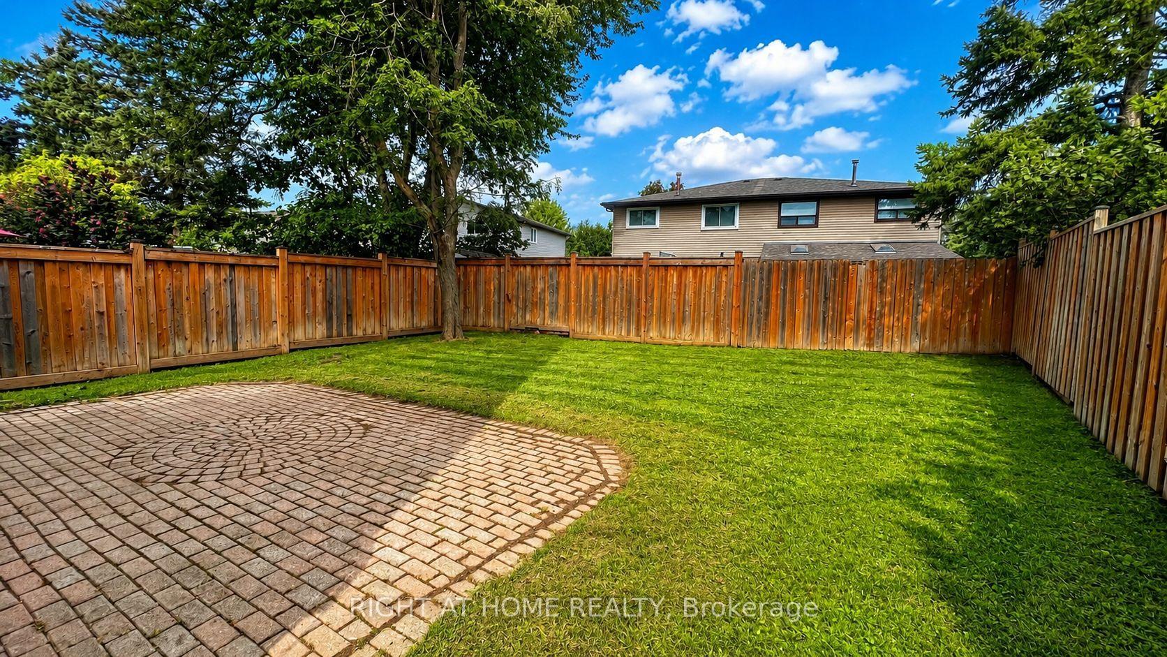 Photo 18 of 569 Hayward Crescent, Milton, Timberlea — HOMEH