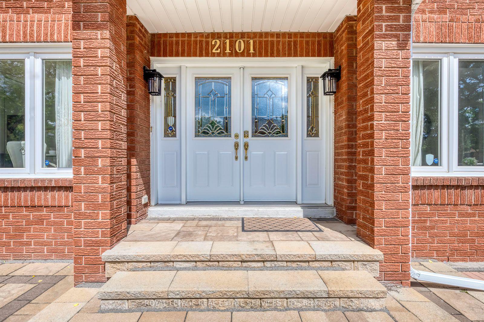 Photo 4 of 2101 Galena Crescent, Oakville, Wedgewood Creek — HOMEH