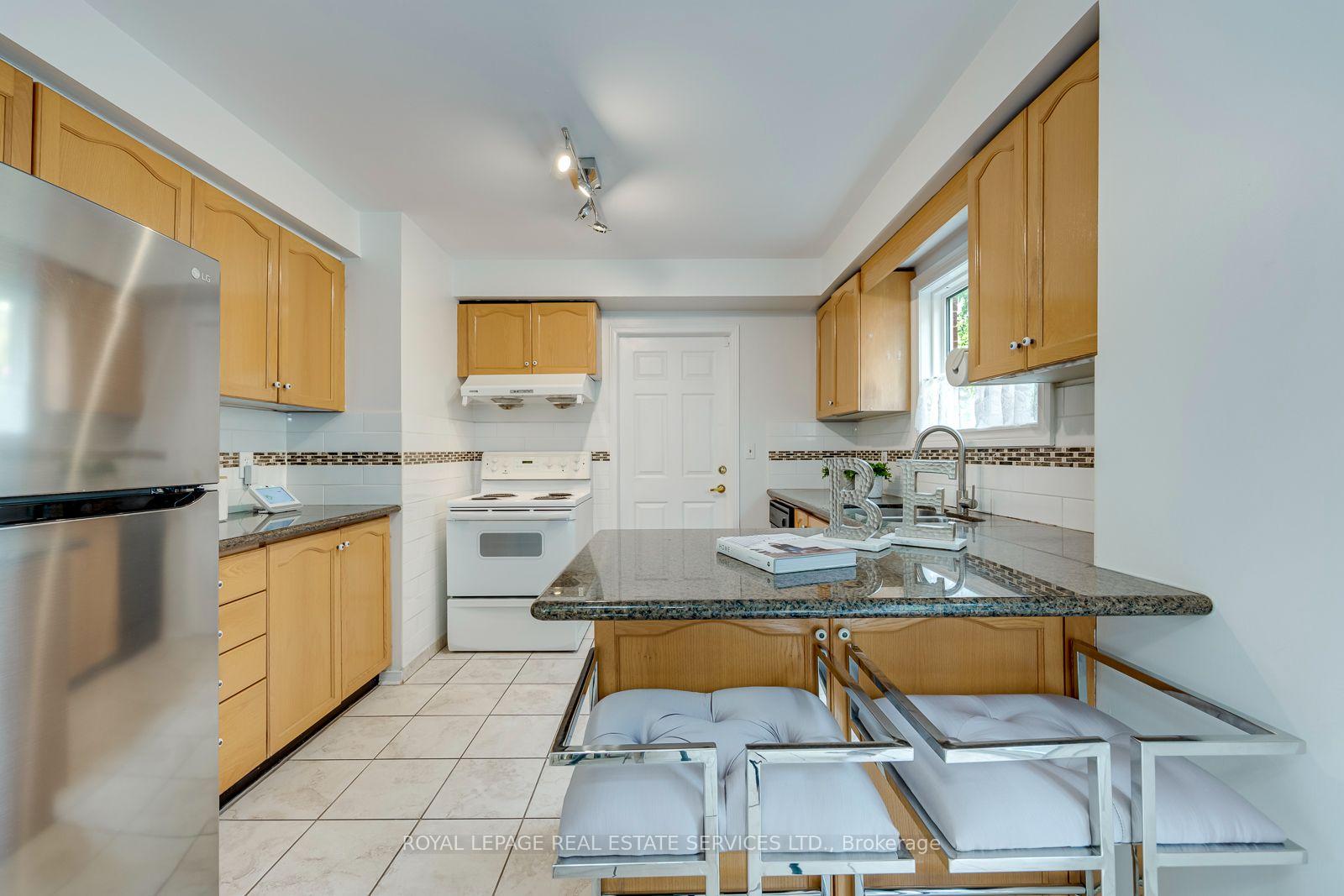 Photo 18 of 2101 Galena Crescent, Oakville, Wedgewood Creek — HOMEH