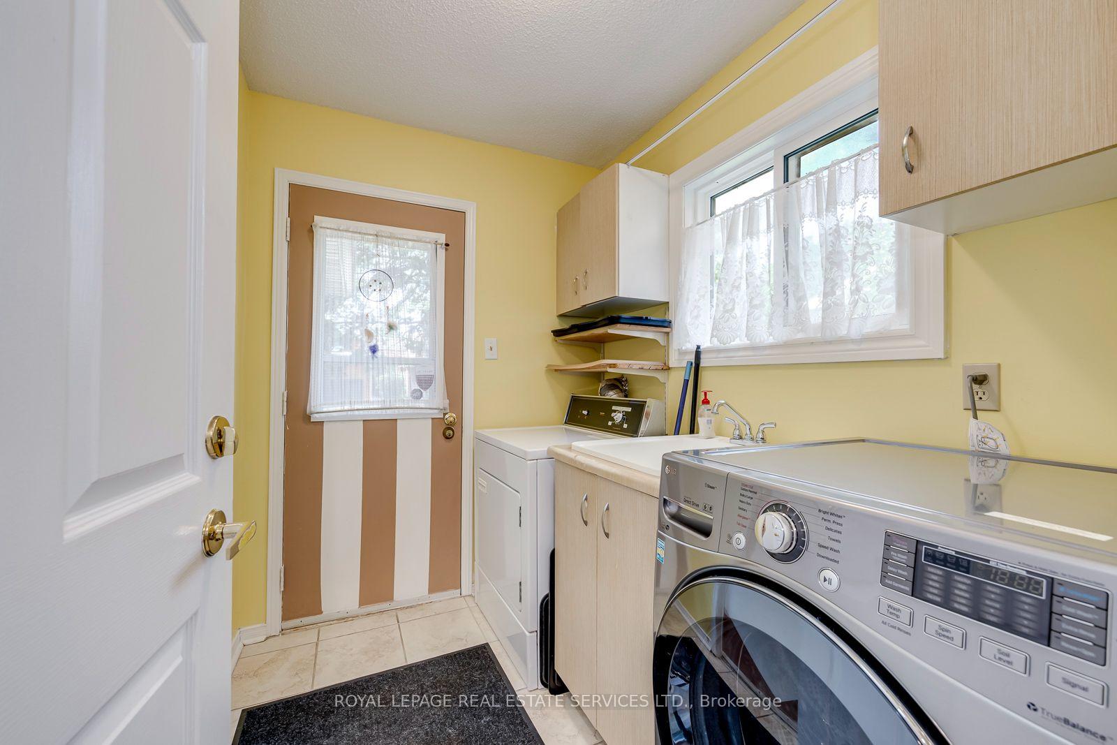 Photo 25 of 2101 Galena Crescent, Oakville, Wedgewood Creek — HOMEH