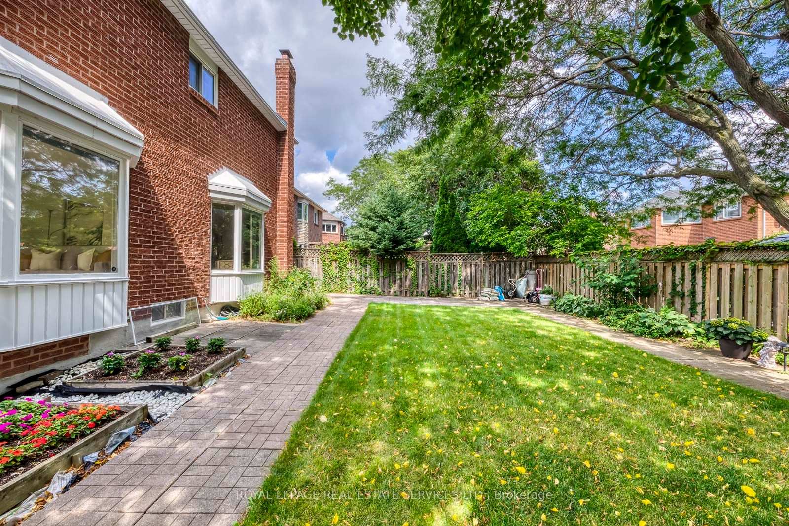 Photo 44 of 2101 Galena Crescent, Oakville, Wedgewood Creek — HOMEH