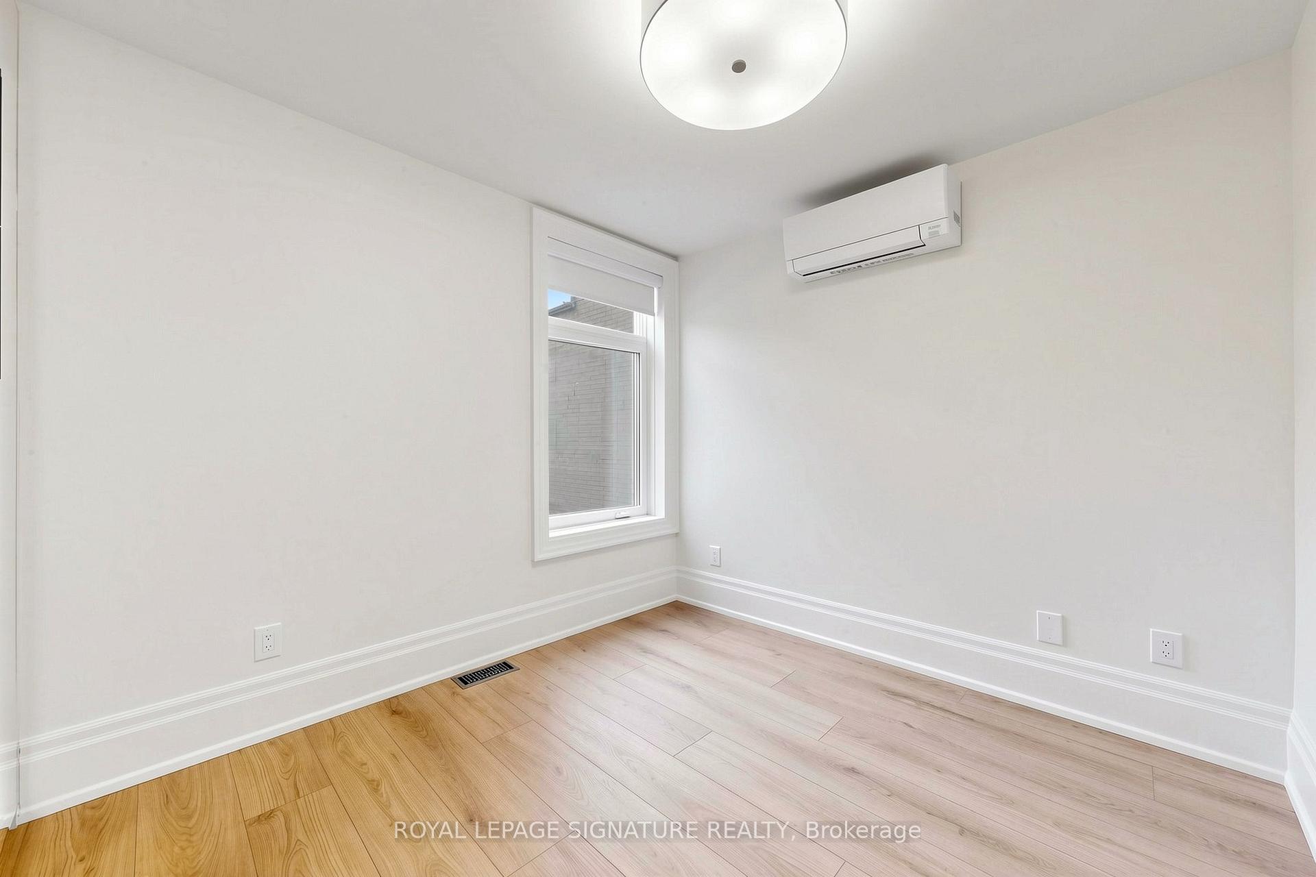 Photo 8 of Unit Upper, 363 Euclid Avenue, Toronto, Trinity-Bellwoods — HOMEH
