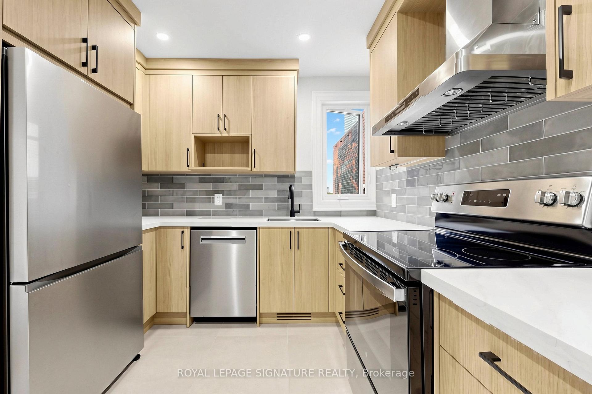 Photo 10 of Unit Upper, 363 Euclid Avenue, Toronto, Trinity-Bellwoods — HOMEH