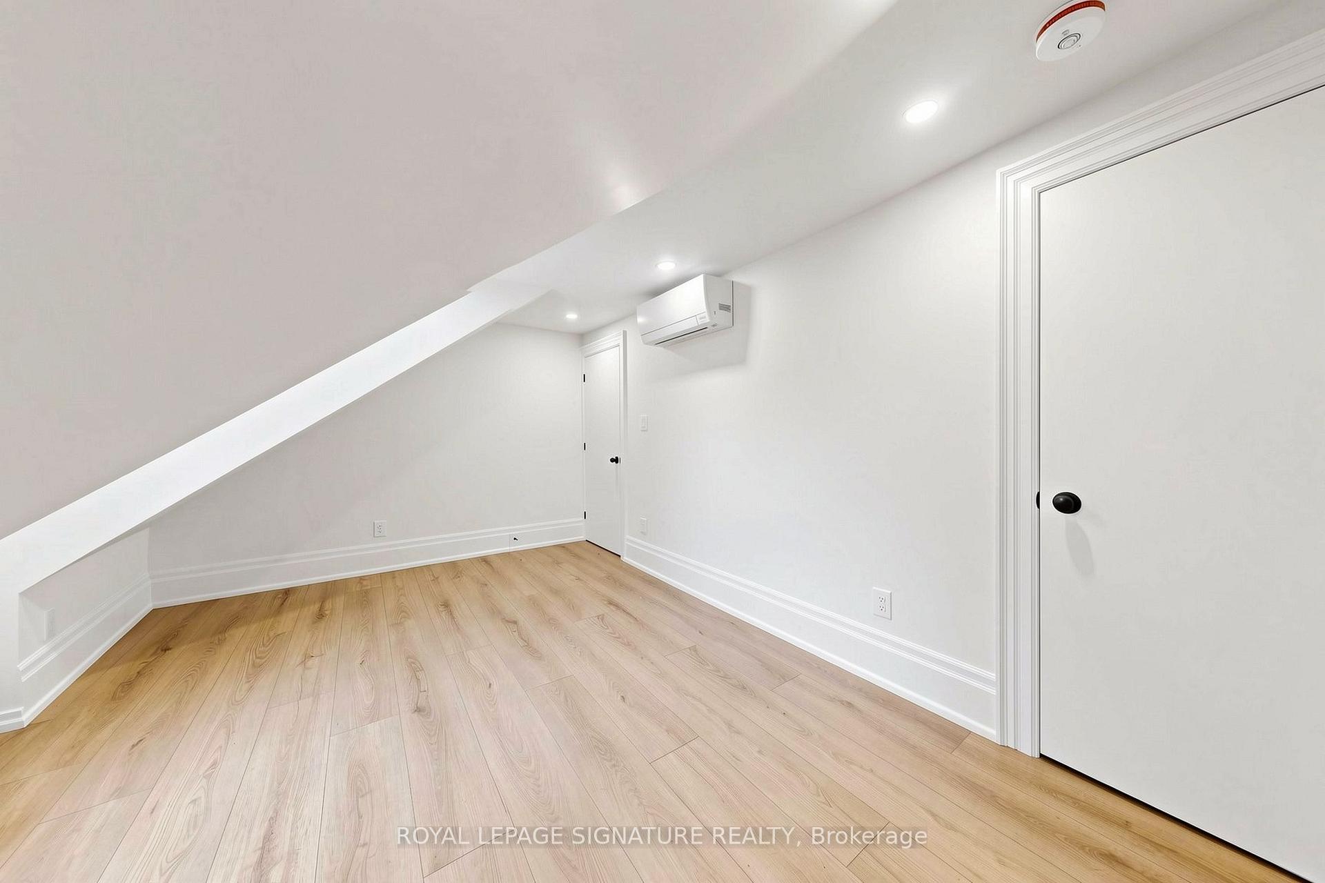 Photo 17 of Unit Upper, 363 Euclid Avenue, Toronto, Trinity-Bellwoods — HOMEH