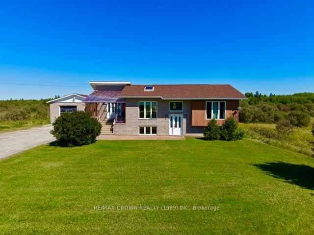 Photo 2 of 430 Highway 11, Mattice-Val Cote, Mattice — HOMEH