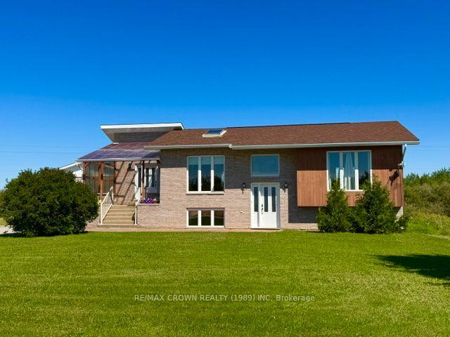 Photo 6 of 430 Highway 11, Mattice-Val Cote, Mattice — HOMEH