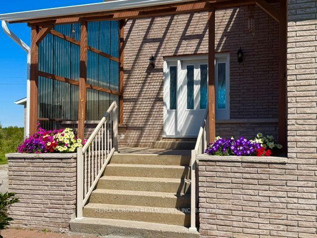 Photo 11 of 430 Highway 11, Mattice-Val Cote, Mattice — HOMEH