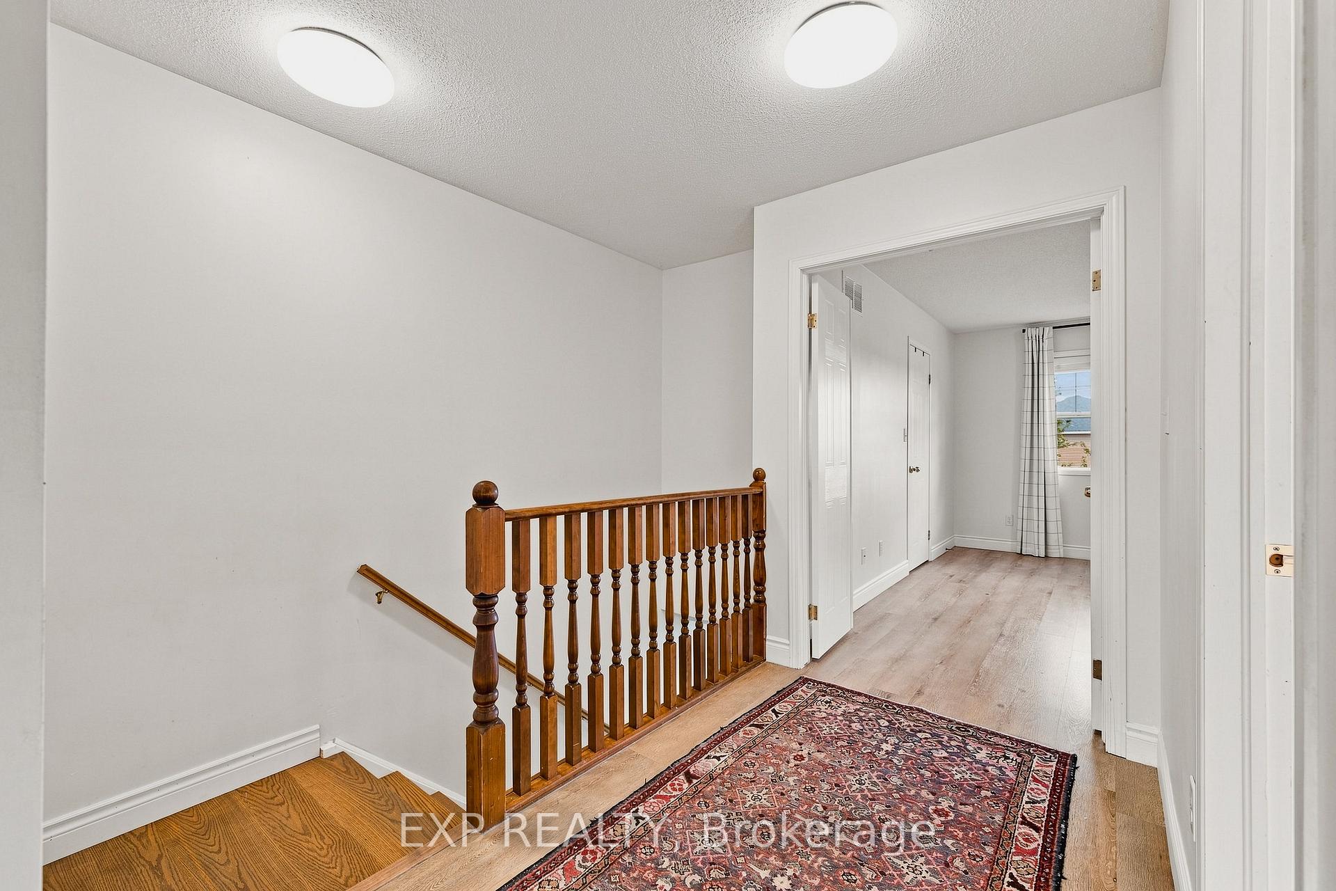 Photo 17 of 116 Henhoeffer Crescent, Kitchener, Larentian West — HOMEH