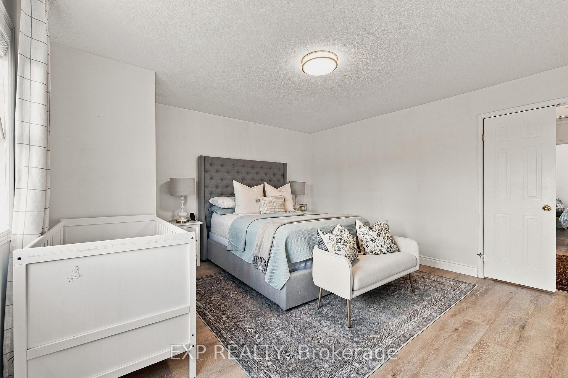 Photo 19 of 116 Henhoeffer Crescent, Kitchener, Larentian West — HOMEH