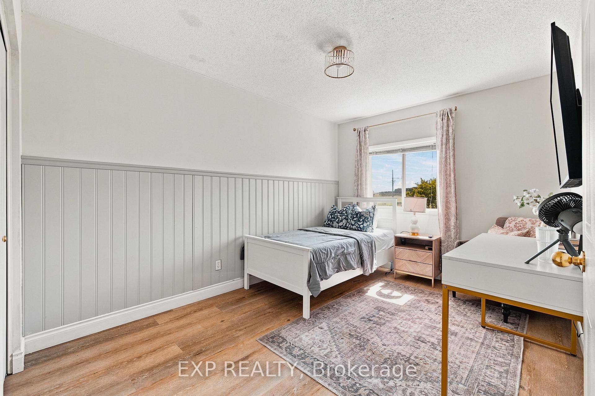 Photo 22 of 116 Henhoeffer Crescent, Kitchener, Larentian West — HOMEH