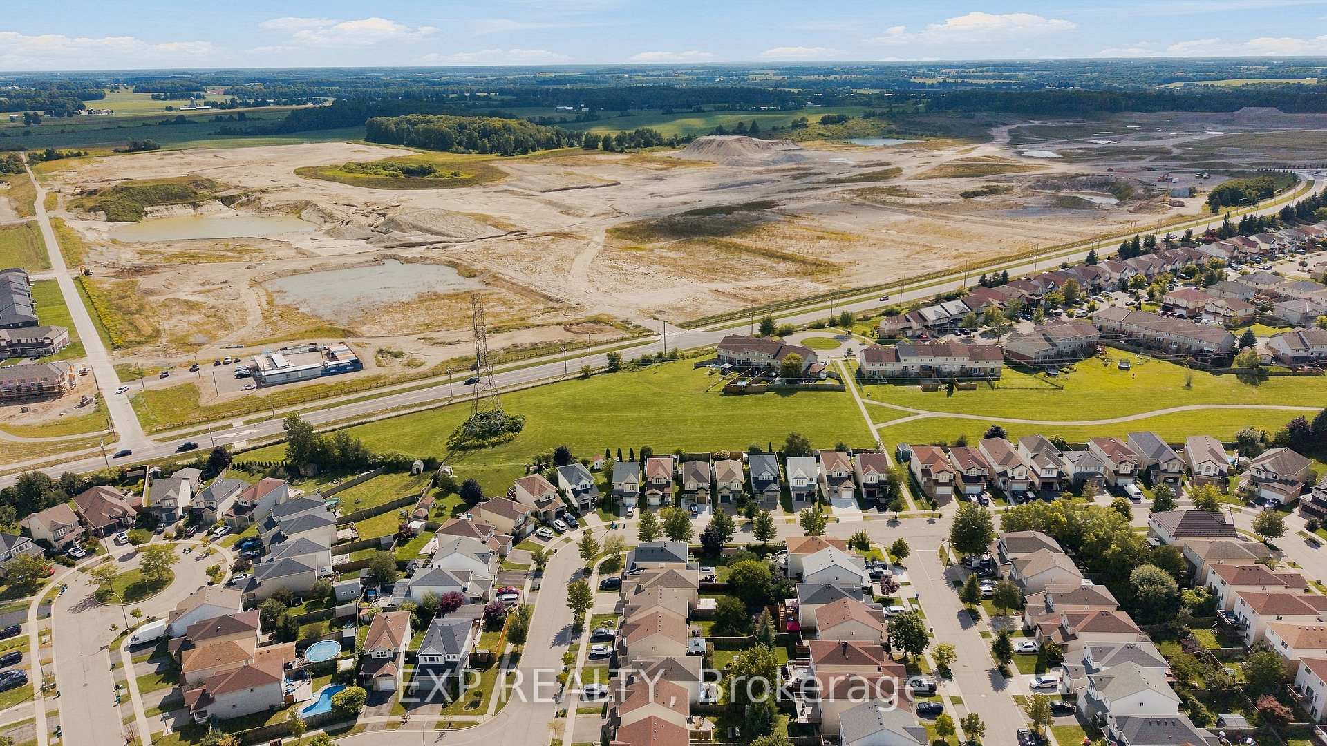 Photo 33 of 116 Henhoeffer Crescent, Kitchener, Larentian West — HOMEH
