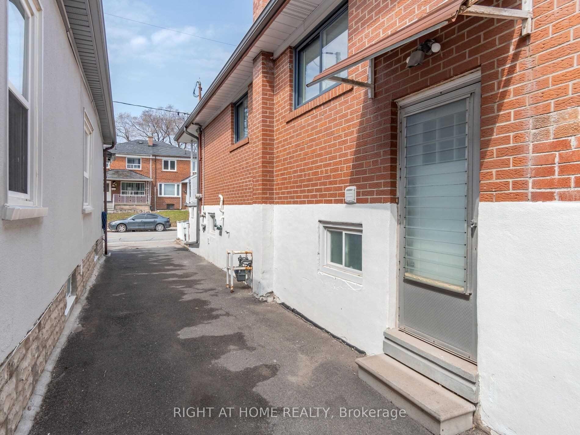 Photo 13 of Unit Basement, 87 Cordella Avenue, Toronto, Rockcliffe-Smythe — HOMEH