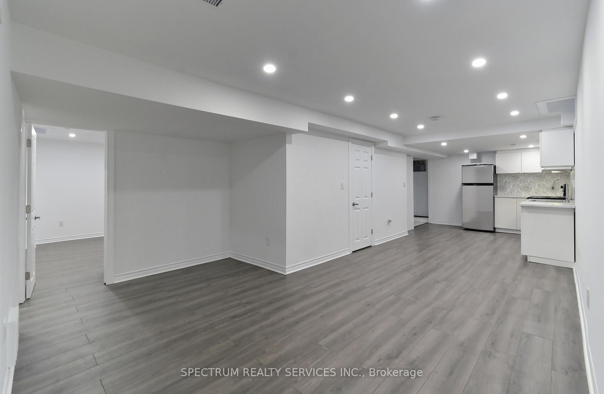 Photo 4 of Unit Bsmt, 22 Lanterna Crescent, Vaughan, Elder Mills — HOMEH