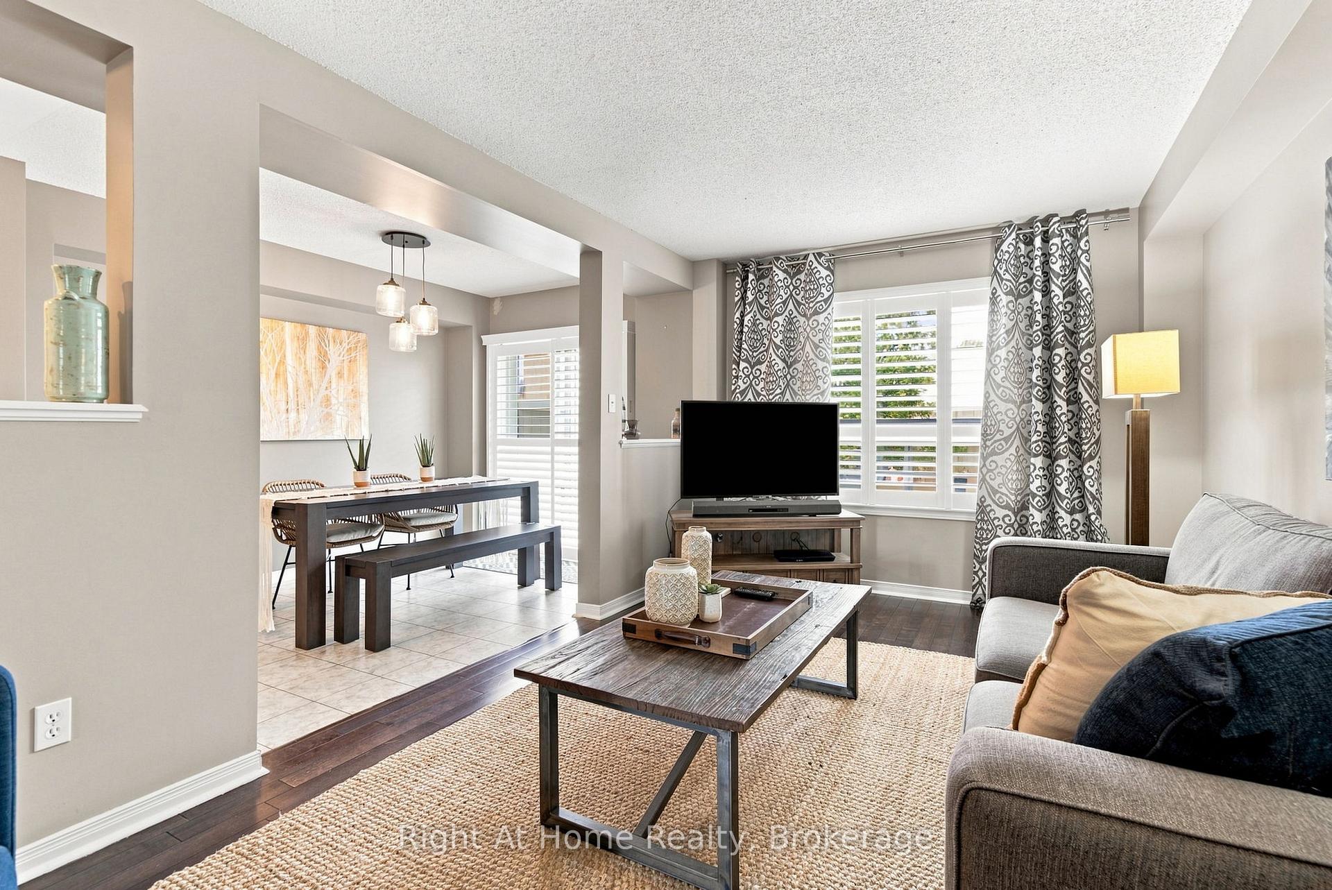 Photo 11 of Unit 46, 460 Woodmount Drive, Oshawa, Samac — HOMEH