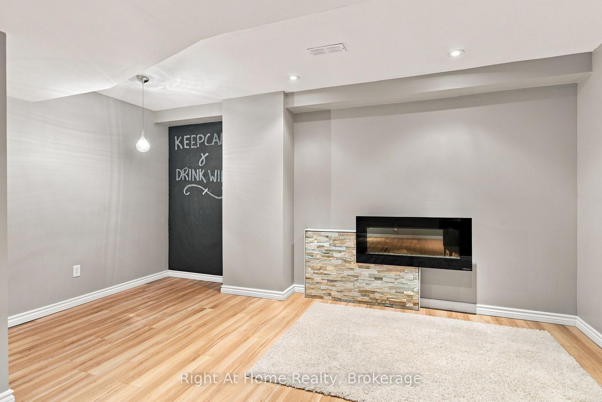 Photo 30 of Unit 46, 460 Woodmount Drive, Oshawa, Samac — HOMEH