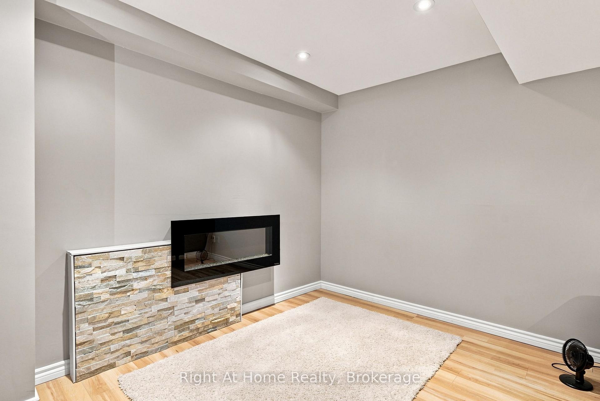 Photo 31 of Unit 46, 460 Woodmount Drive, Oshawa, Samac — HOMEH