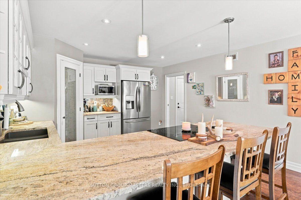 Photo 12 of 49 Aspen Drive, Quinte West, Murray Ward — HOMEH