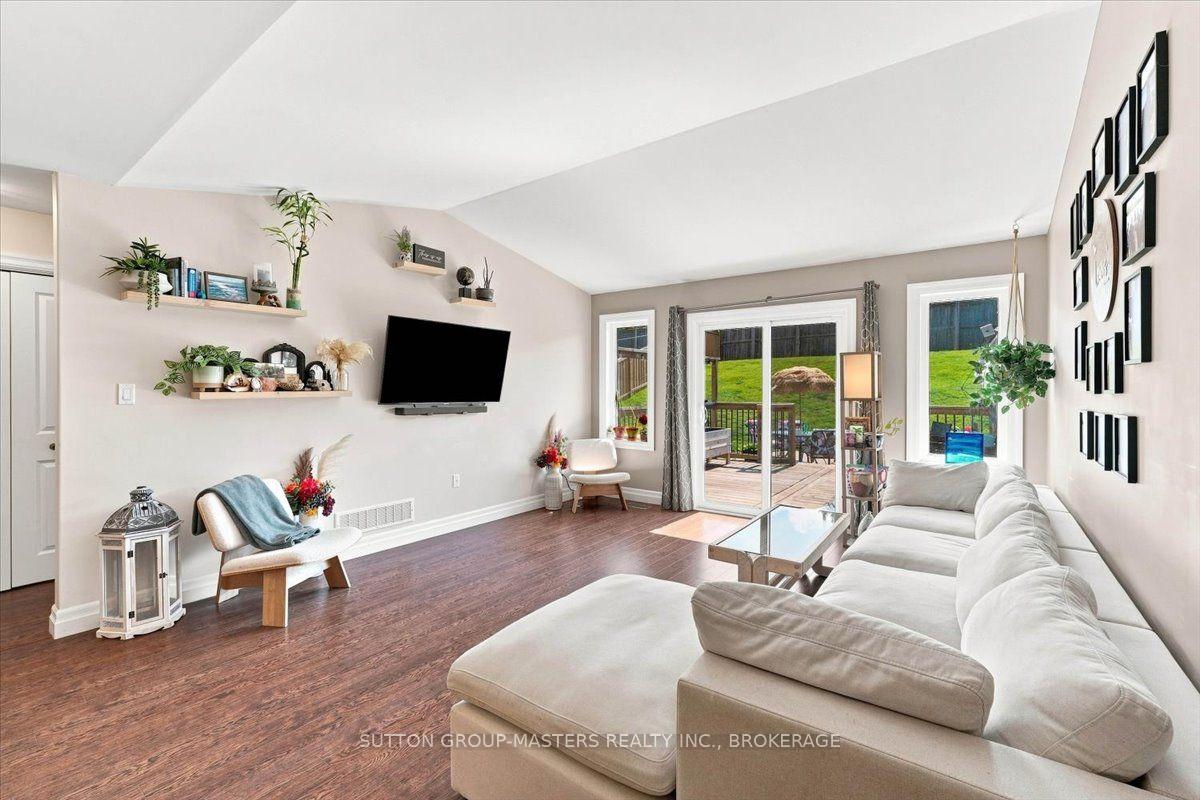Photo 13 of 49 Aspen Drive, Quinte West, Murray Ward — HOMEH