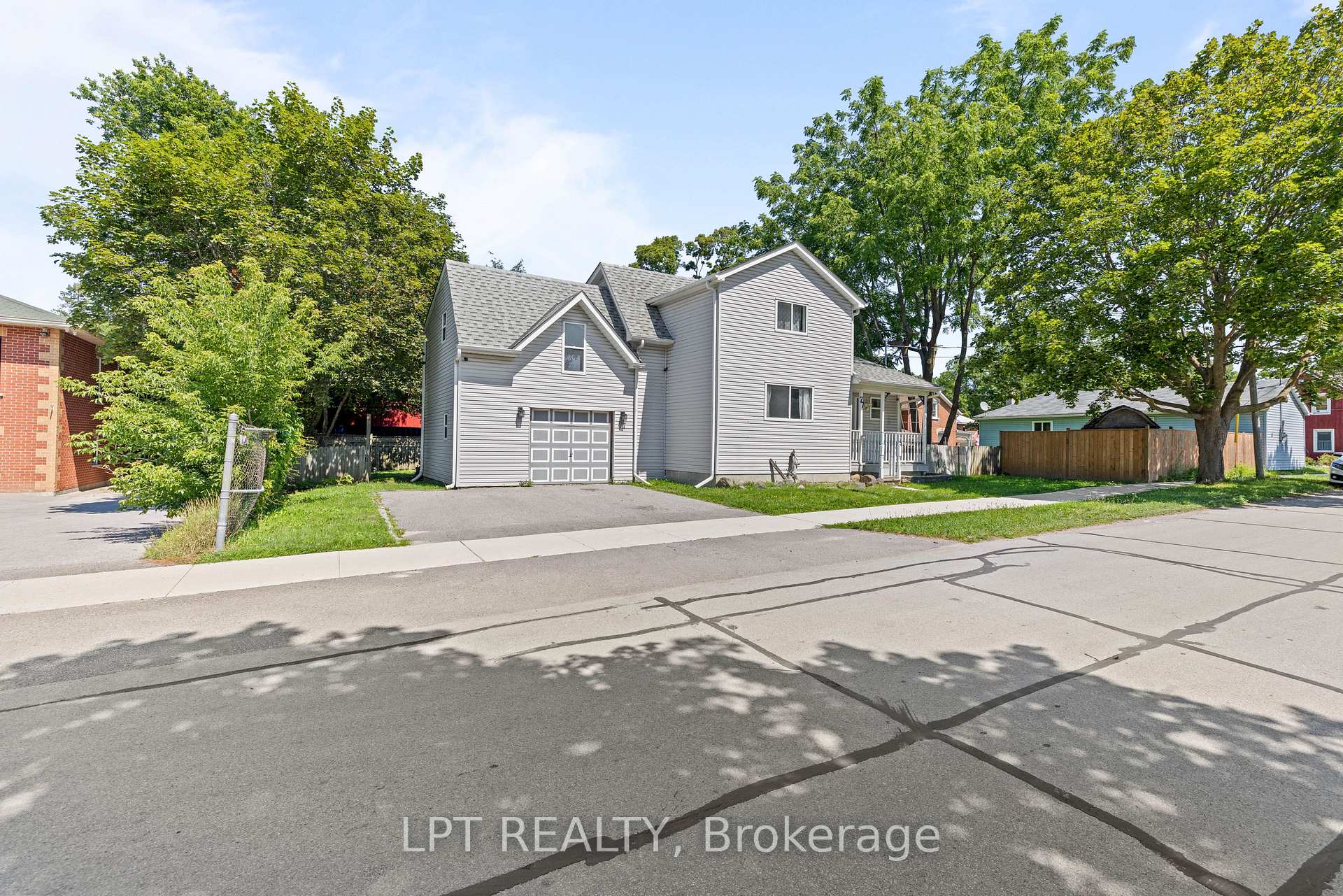 Photo 5 of 77 Munro St West Street W, Brock, Cannington — HOMEH