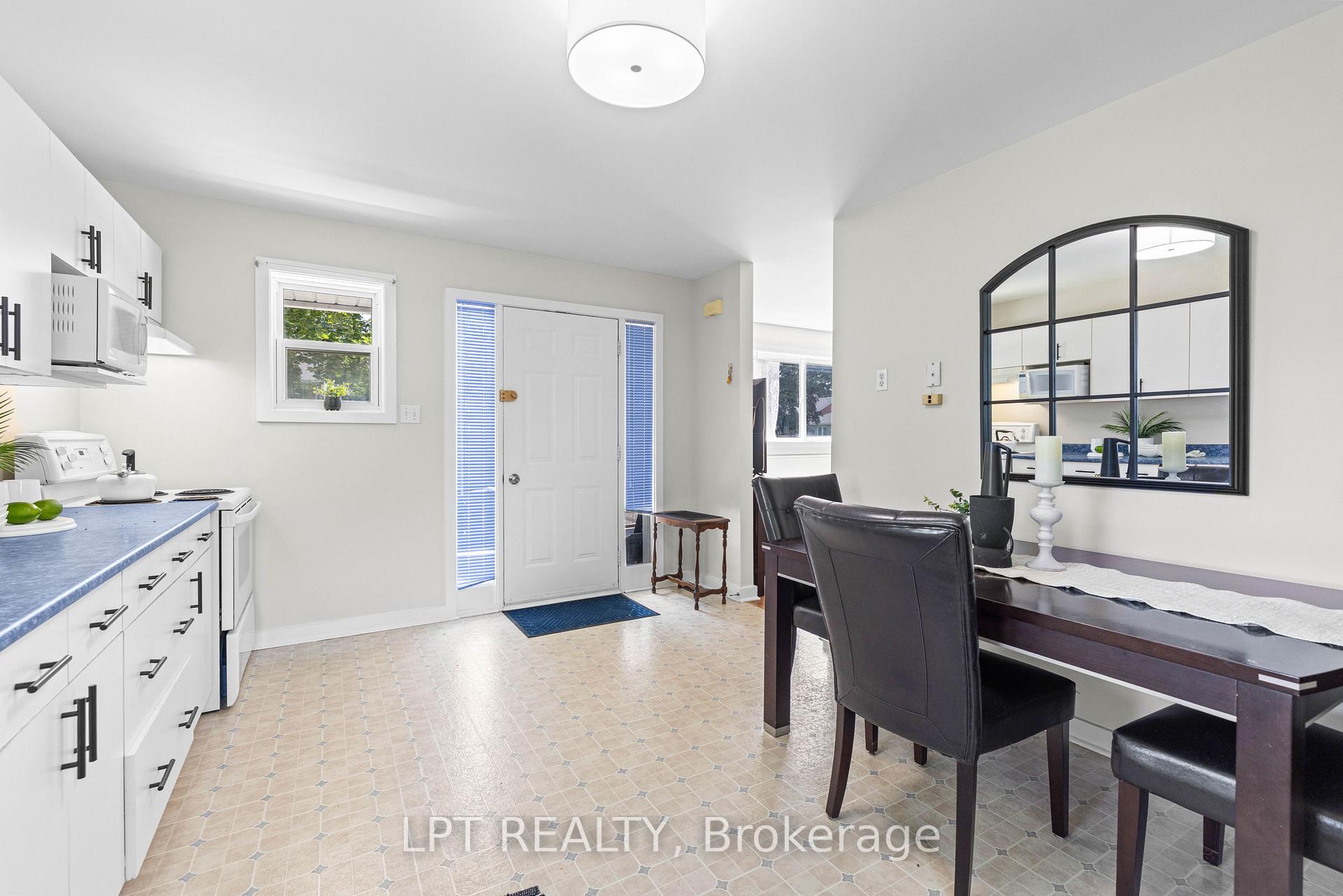 Photo 9 of 77 Munro St West Street W, Brock, Cannington — HOMEH