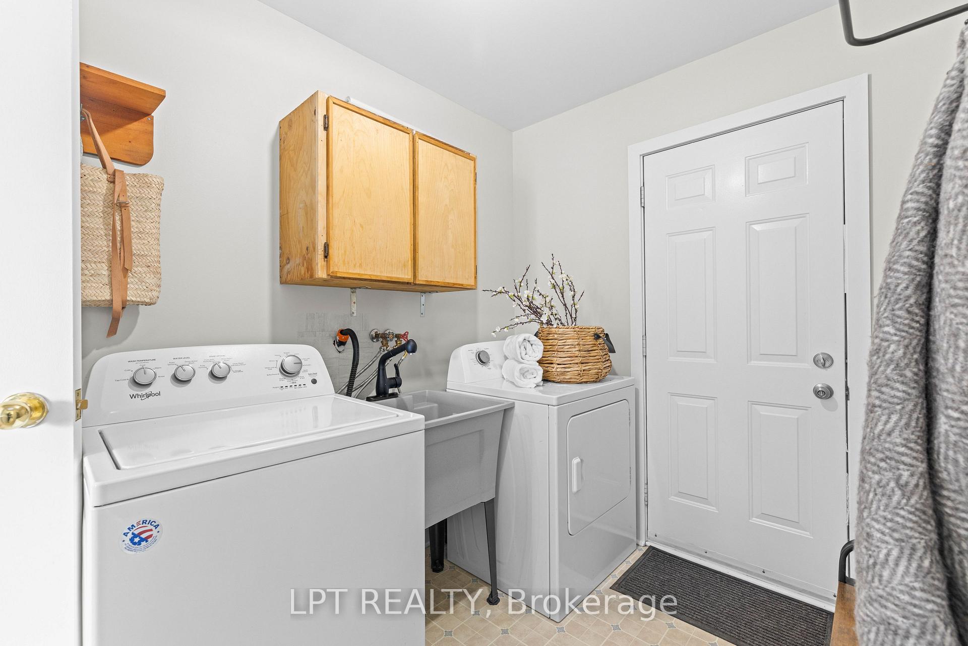 Photo 15 of 77 Munro St West Street W, Brock, Cannington — HOMEH