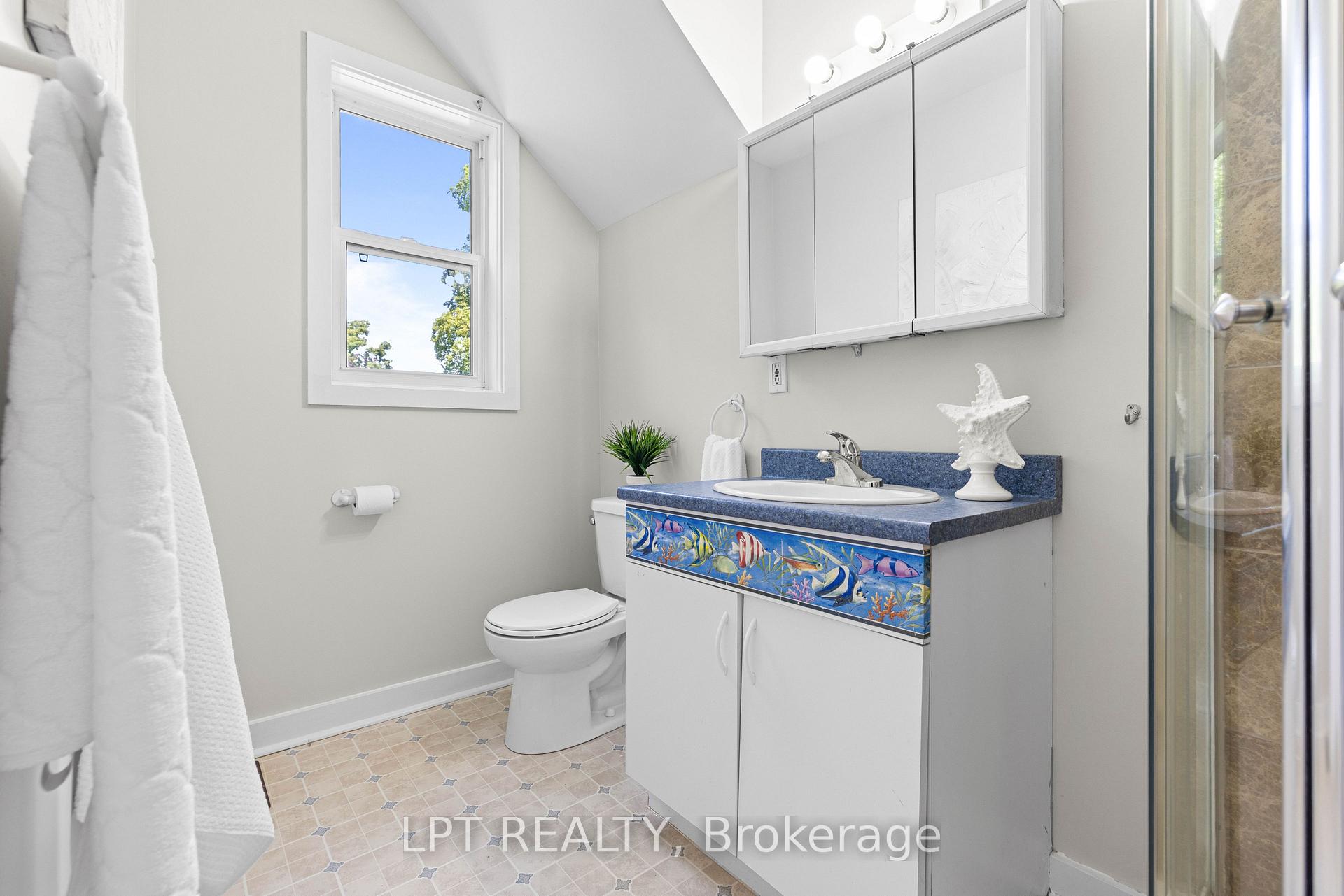 Photo 18 of 77 Munro St West Street W, Brock, Cannington — HOMEH