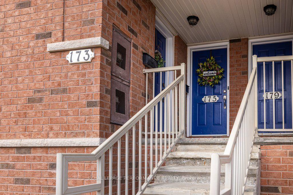 Photo 2 of 175 Windswept Private, Ottawa, Riverside South/Gloucester Glen — HOMEH