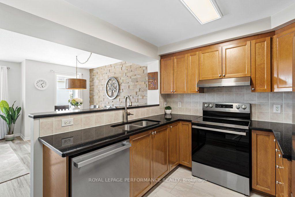 Photo 6 of 175 Windswept Private, Ottawa, Riverside South/Gloucester Glen — HOMEH
