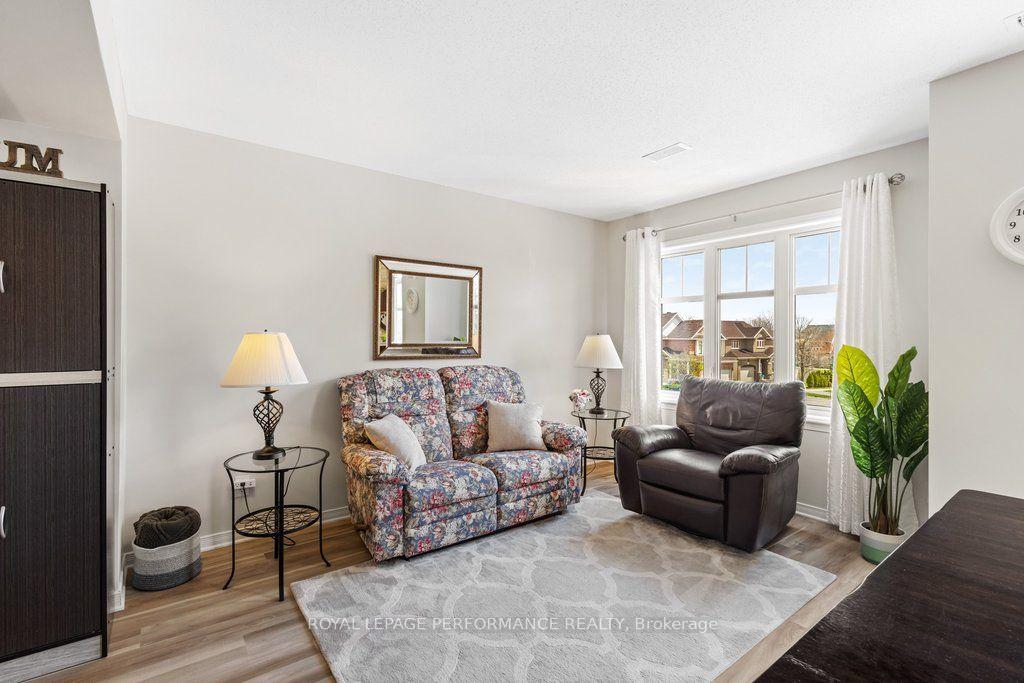 Photo 9 of 175 Windswept Private, Ottawa, Riverside South/Gloucester Glen — HOMEH