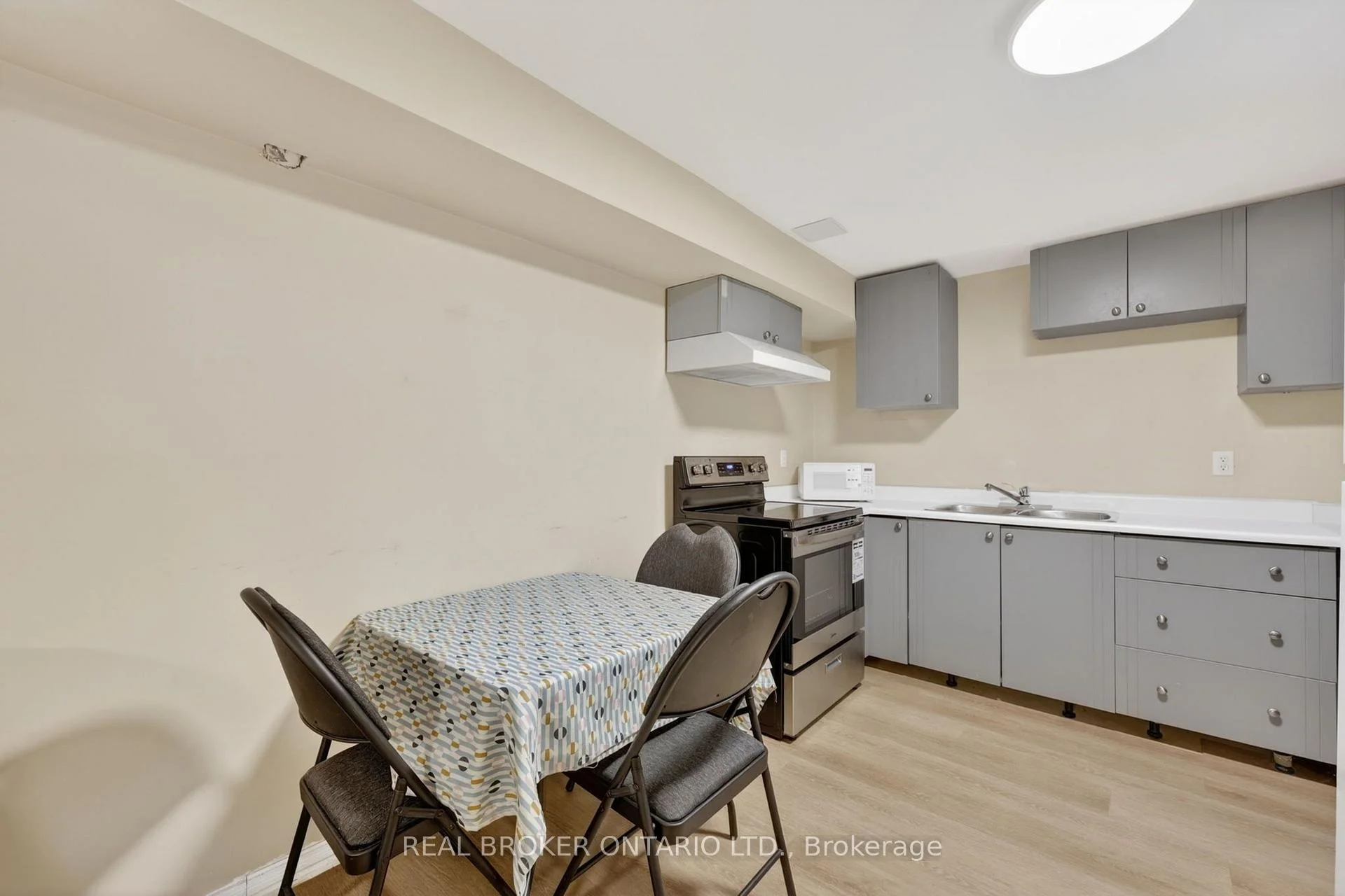 Photo 16 of Unit Basement, 1895 Applewood Avenue, Innisfil, Alcona — HOMEH