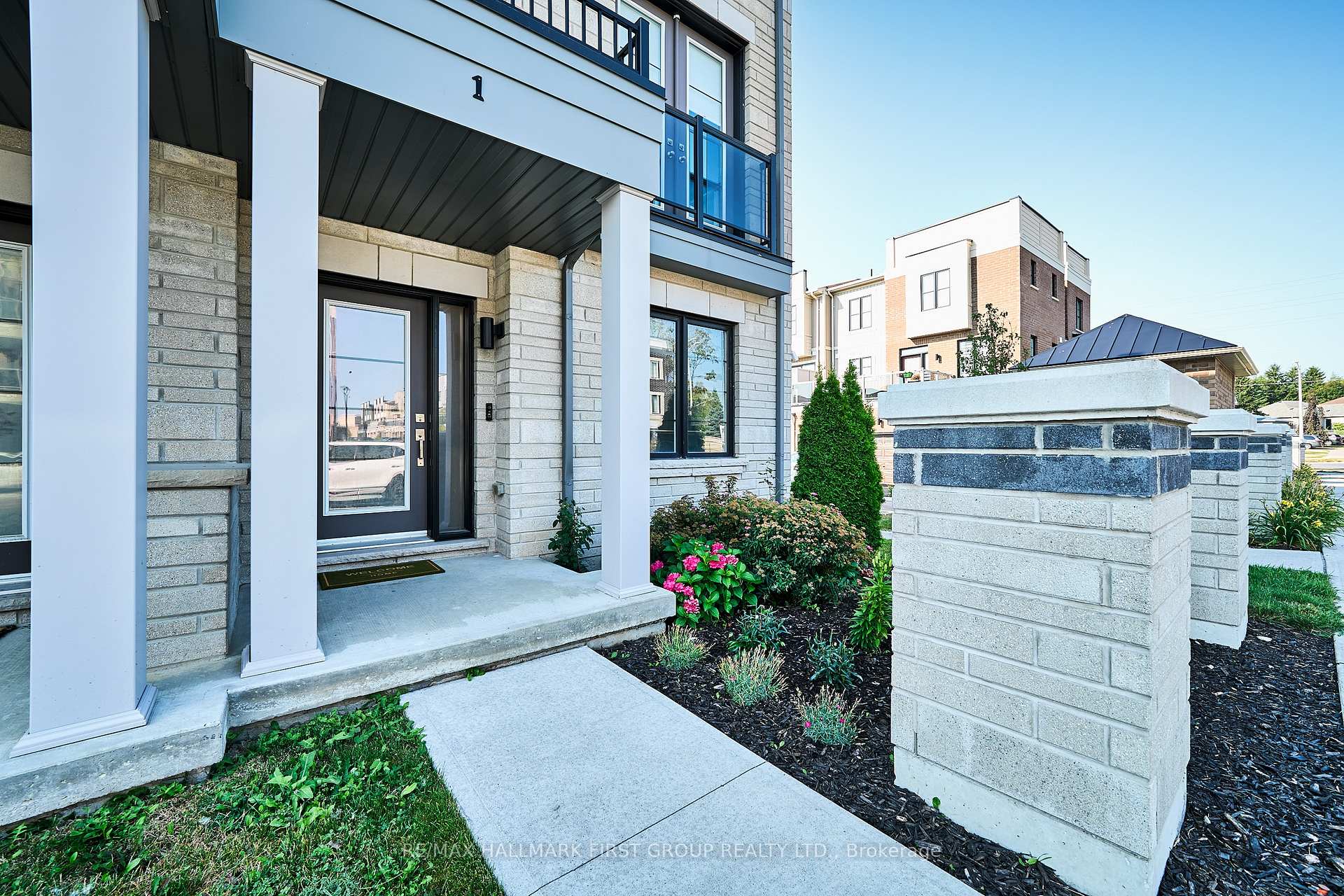 Photo 2 of 1 Clarington Boulevard, Clarington, Bowmanville — HOMEH