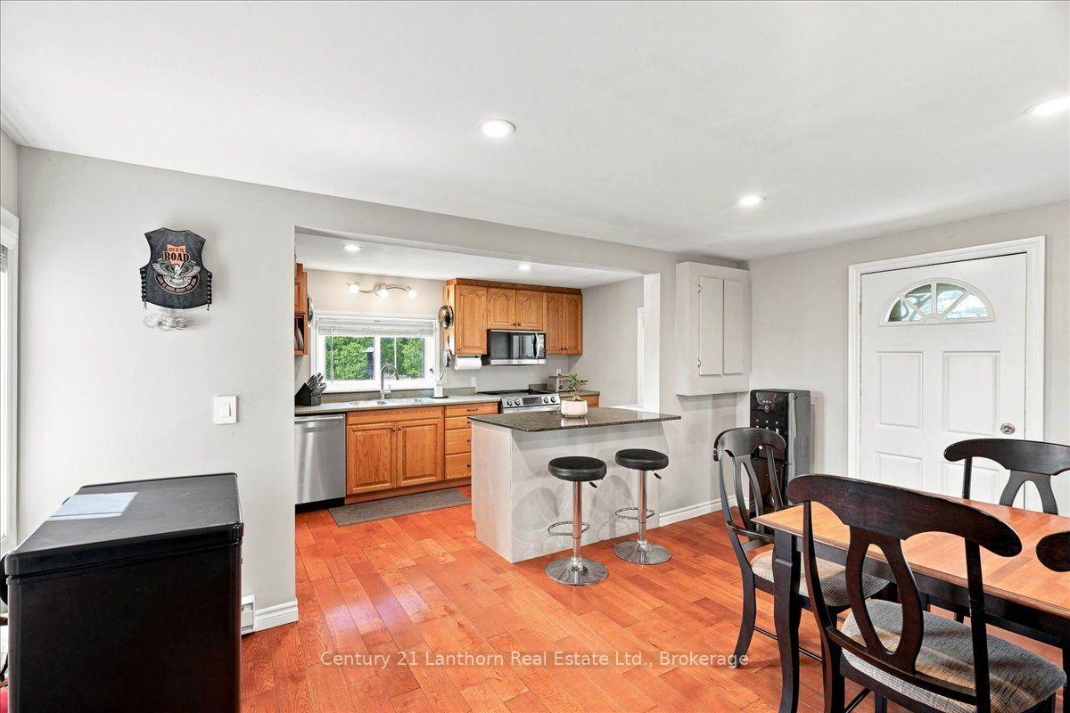 Photo 13 of 1039 Christian Road, Prince Edward County, Hillier Ward — HOMEH