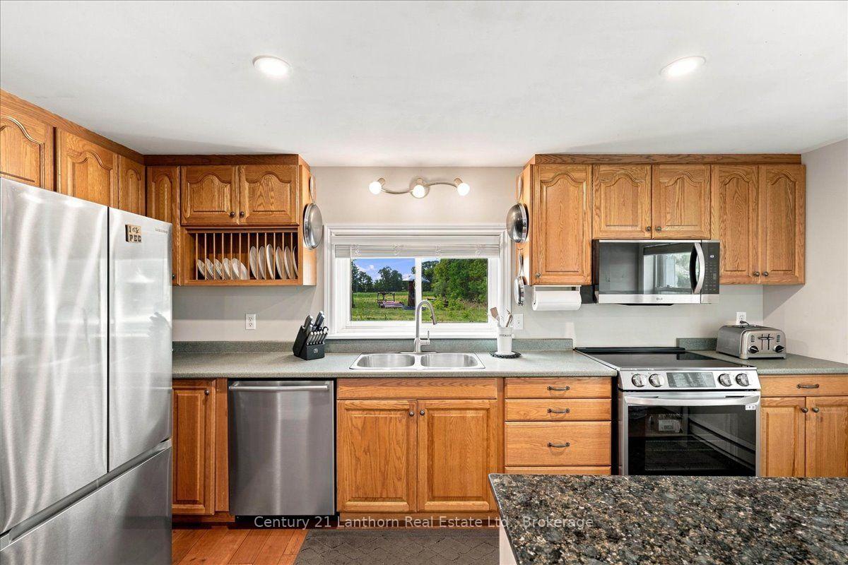 Photo 15 of 1039 Christian Road, Prince Edward County, Hillier Ward — HOMEH