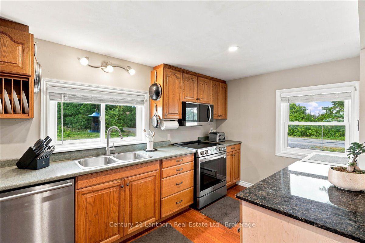 Photo 16 of 1039 Christian Road, Prince Edward County, Hillier Ward — HOMEH