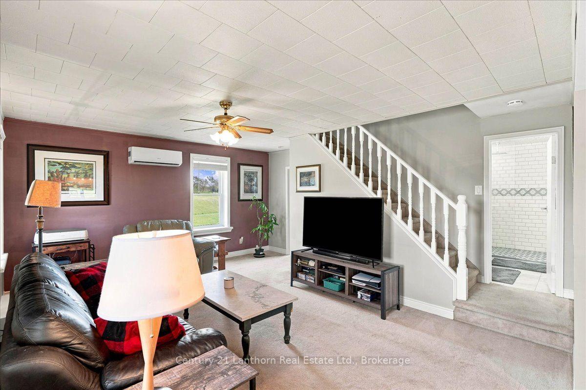 Photo 20 of 1039 Christian Road, Prince Edward County, Hillier Ward — HOMEH