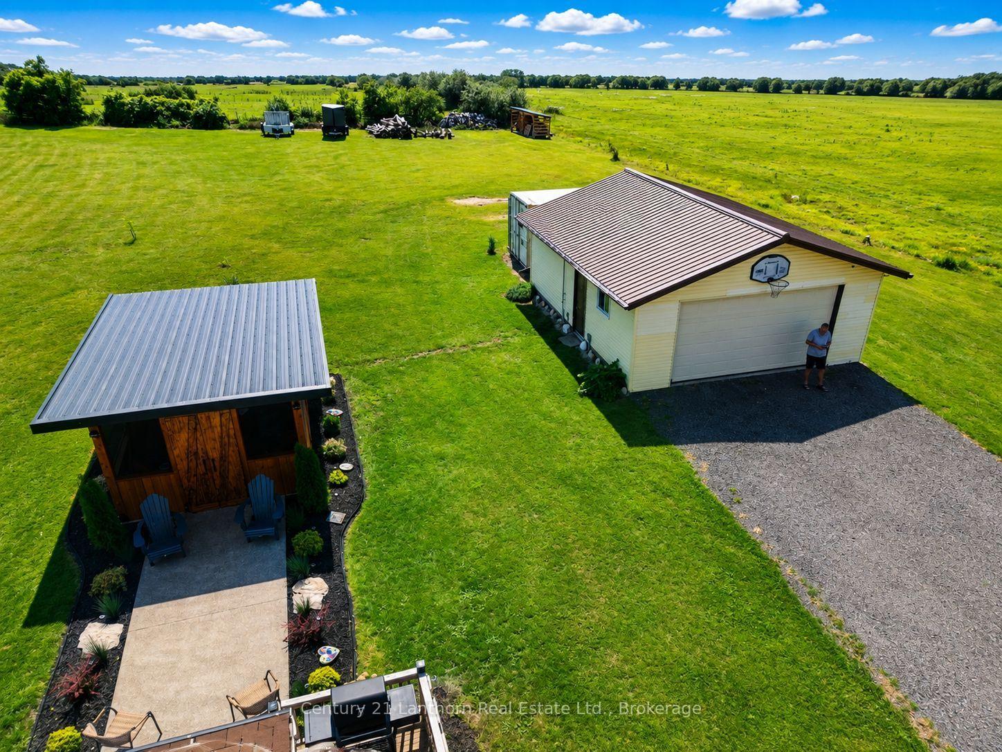 Photo 45 of 1039 Christian Road, Prince Edward County, Hillier Ward — HOMEH