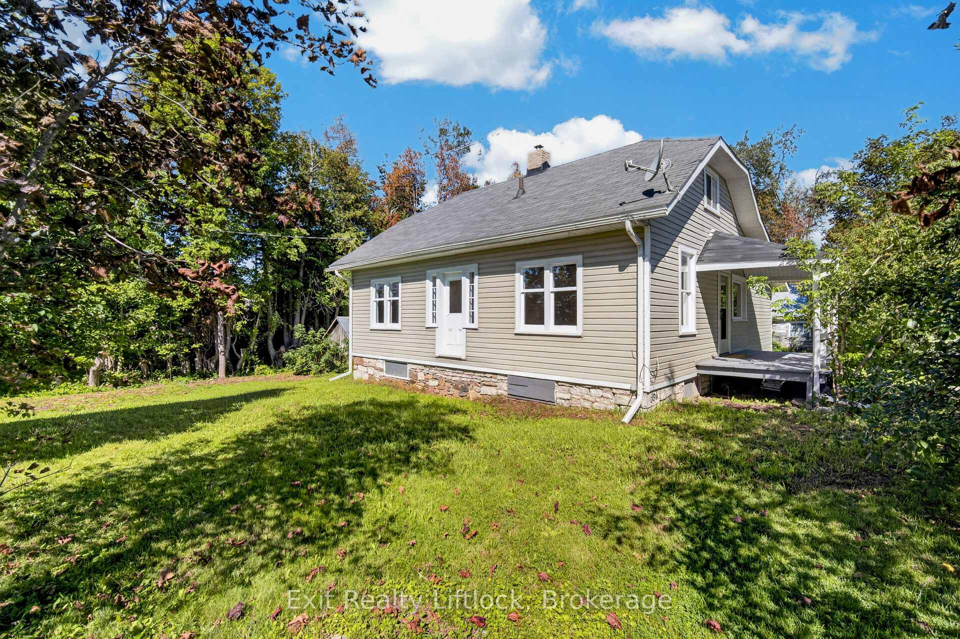Photo 5 of 1952 County Rd 6, Douro-Dummer — HOMEH