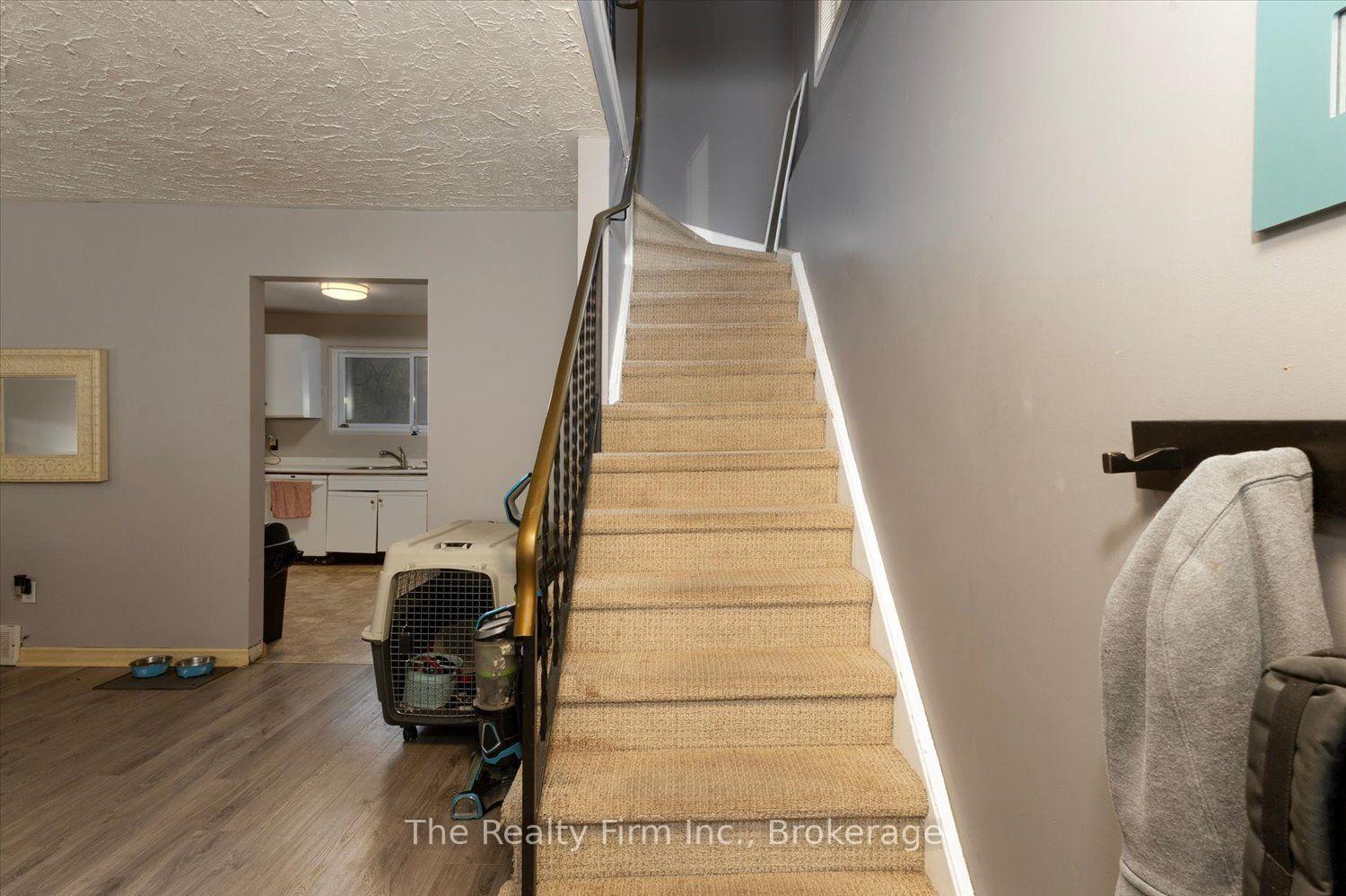 Photo 6 of 28 Nethercott Drive, Stratford — HOMEH