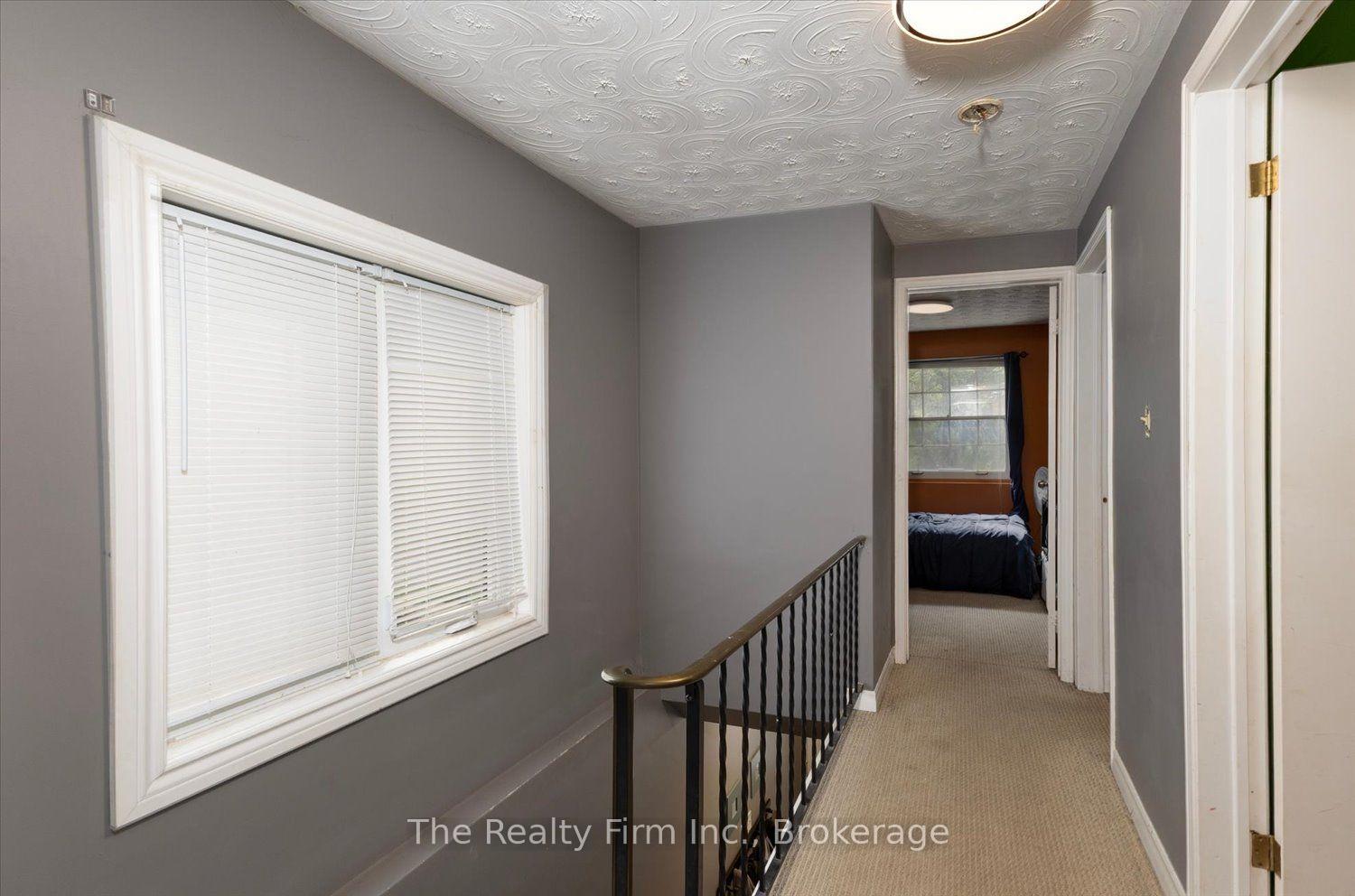 Photo 18 of 28 Nethercott Drive, Stratford — HOMEH