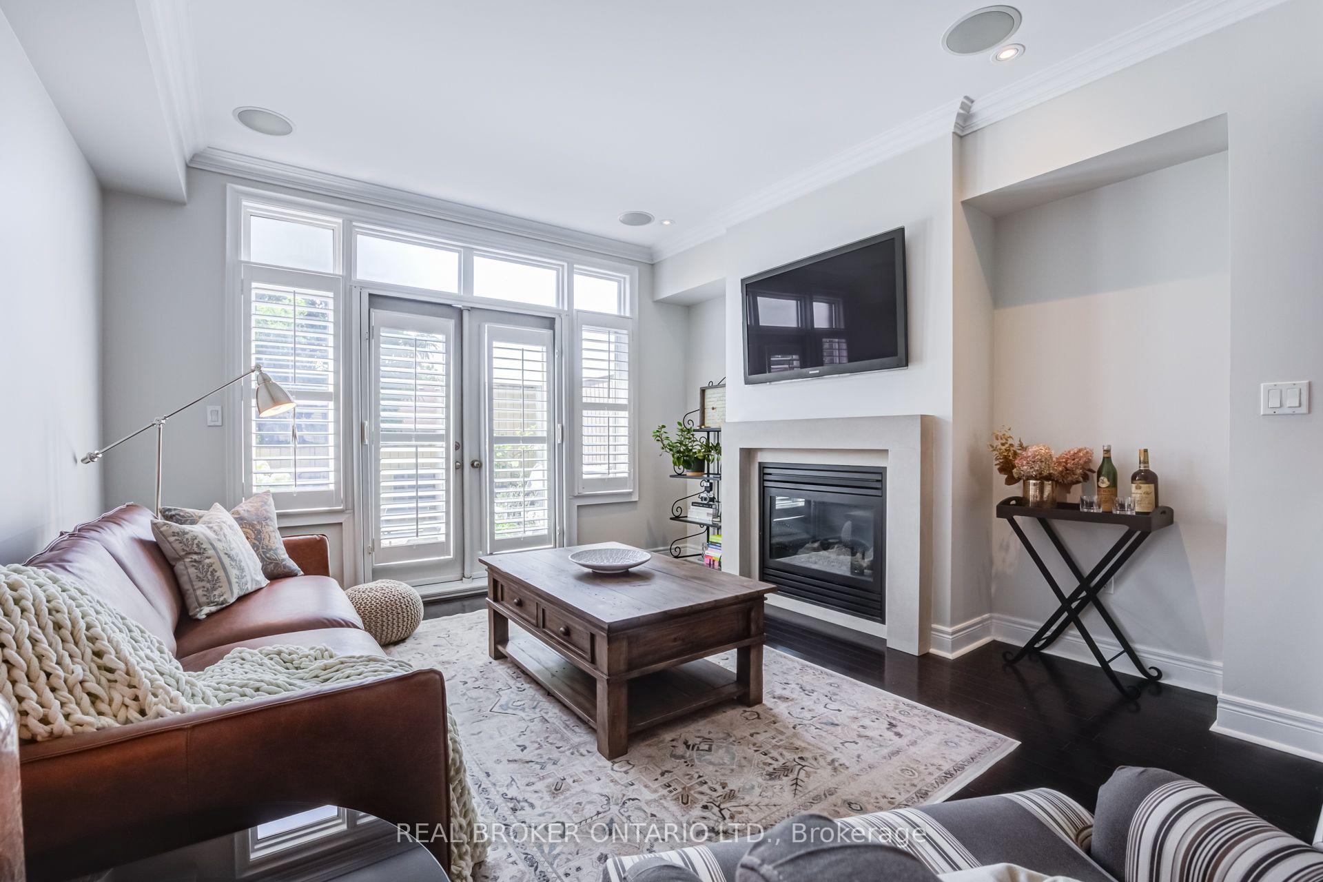 Photo 2 of 39 Ruby Lang Lane, Etobicoke, Mimico — HOMEH