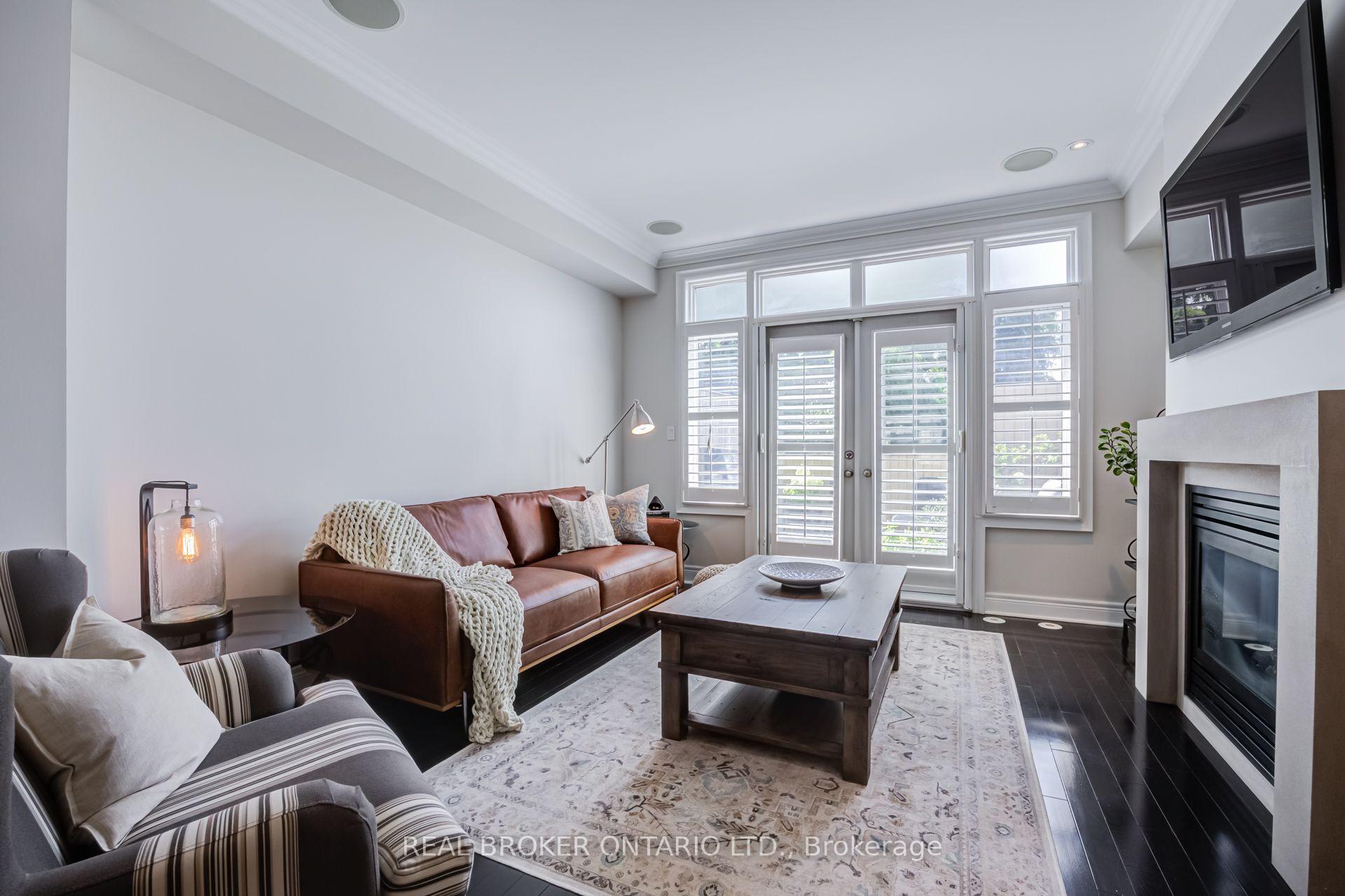 Photo 3 of 39 Ruby Lang Lane, Etobicoke, Mimico — HOMEH