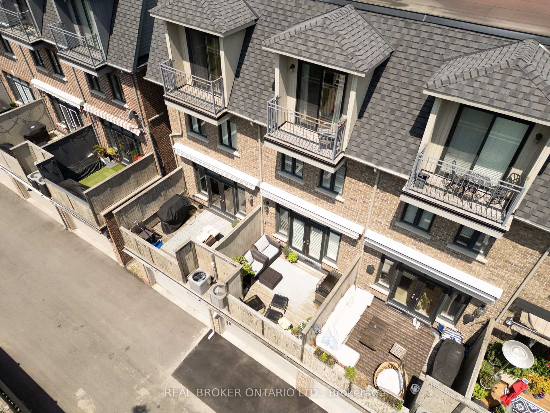Photo 30 of 39 Ruby Lang Lane, Etobicoke, Mimico — HOMEH