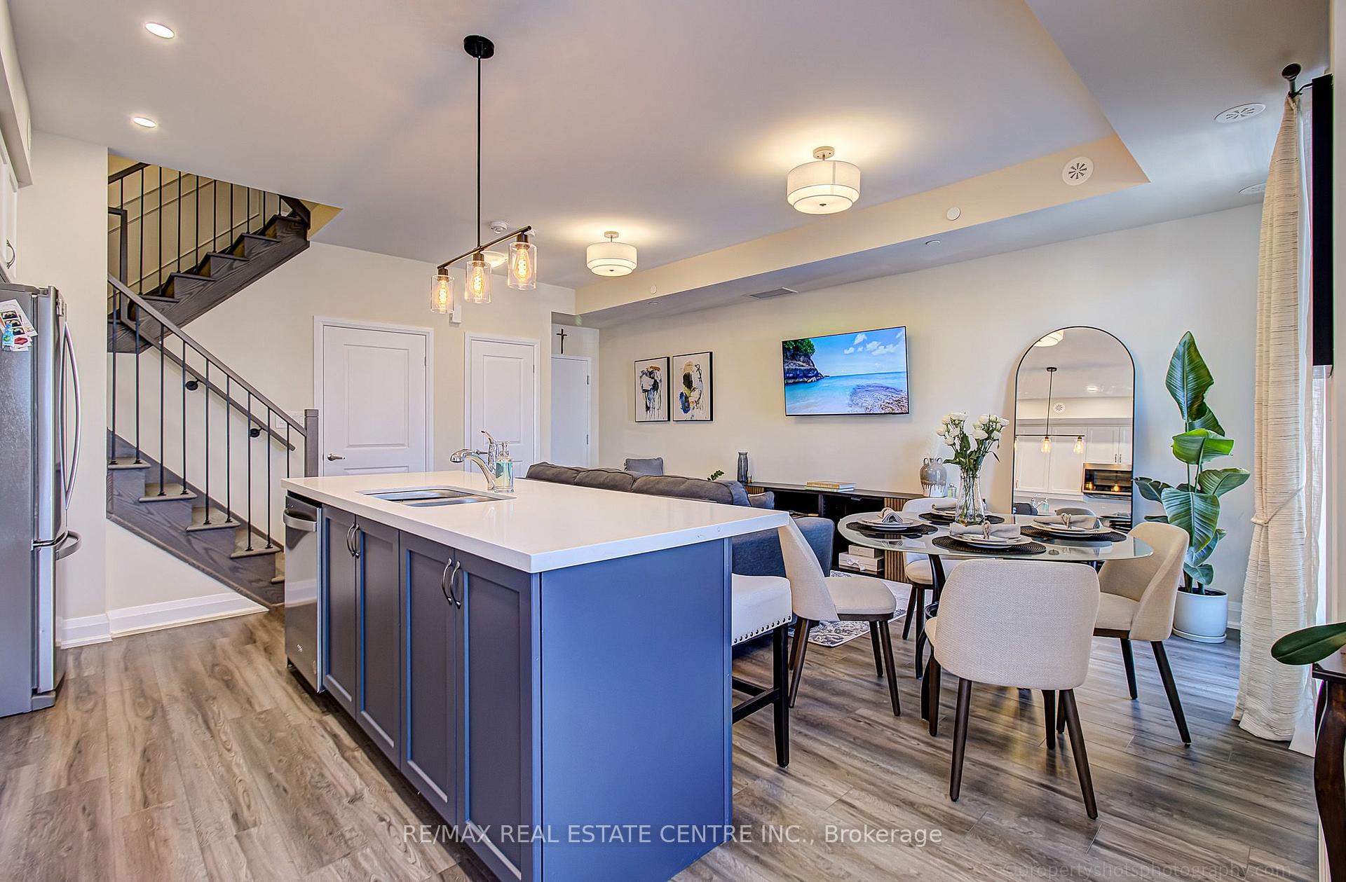 Photo 6 of Unit 116, 1569 Rose Way, Milton, Cobban — HOMEH