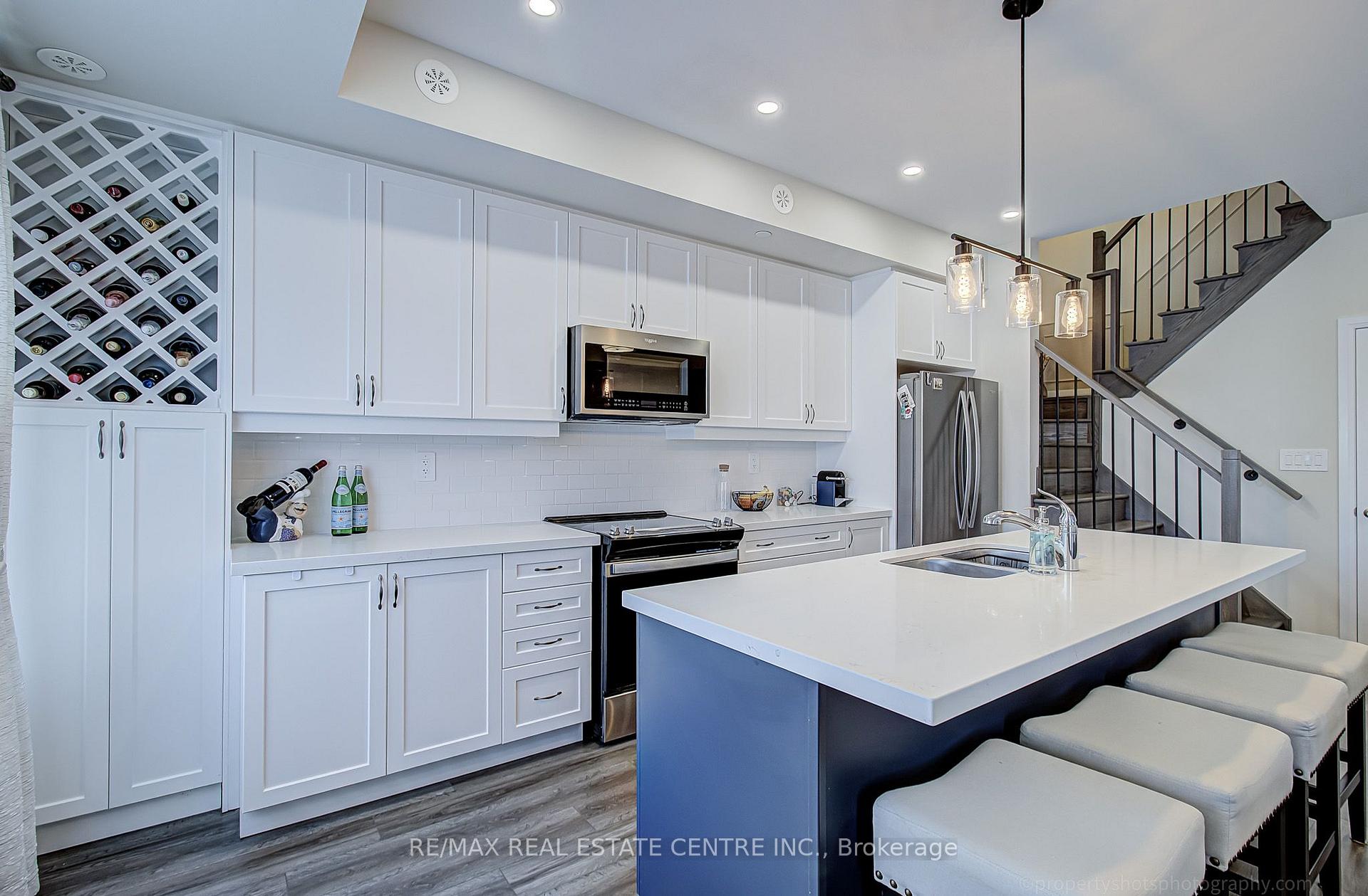 Photo 7 of Unit 116, 1569 Rose Way, Milton, Cobban — HOMEH