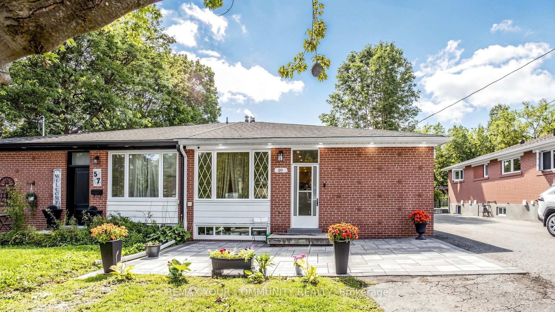 Photo 3 of 59 Davis Road, Aurora, Aurora Highlands — HOMEH